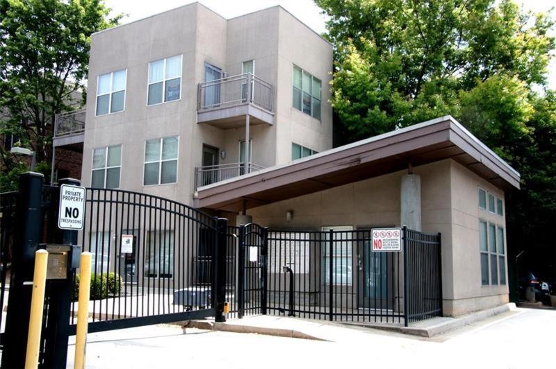 Trendy Castleberry Hill Condo- Walk To Mercedes Benz/ All Downtown Attractions أتلانتا المظهر الخارجي الصورة