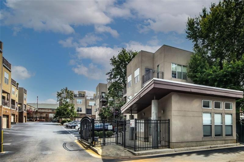 Trendy Castleberry Hill Condo- Walk To Mercedes Benz/ All Downtown Attractions أتلانتا المظهر الخارجي الصورة